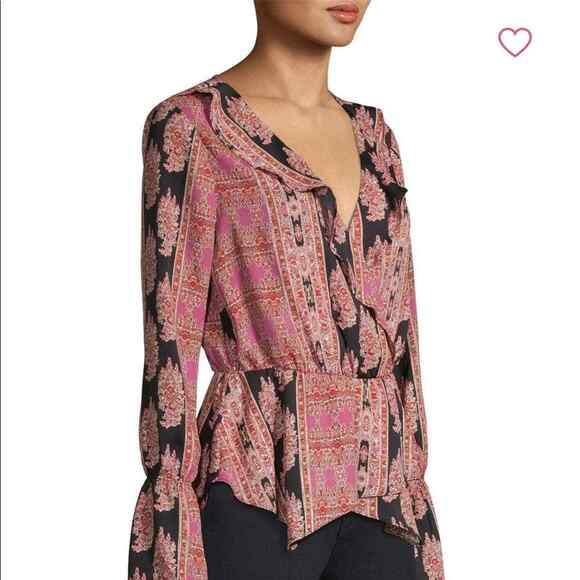 NWT BCBGMazAzria Women's Woven Top Blouse Size Medium - Picture 2 of 8